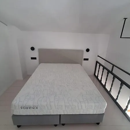 Kokkimidis Apartment Sými